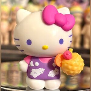 Sanrio Summer Hello Kitty with Pineapple Drink Collectible Art Figure